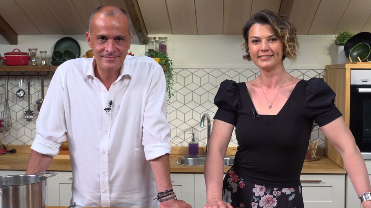 Memet Özer ile Mutfakta Haziran 12 Cumartesi konuğu Açelya Akkoyun